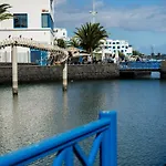 Felisa Center *